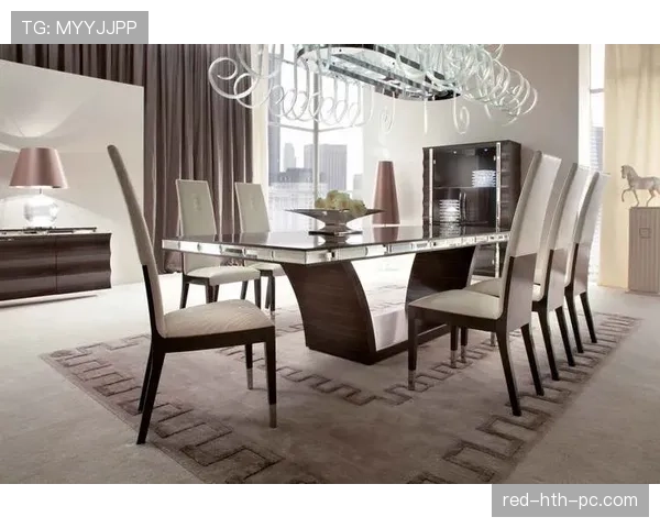 埃琳·安德森发餐桌照，桌上那块钻石我看了三遍才敢呼吸