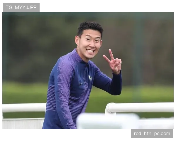 孙兴慜训练完直接去超市买打折饭团？这自律也太狠了